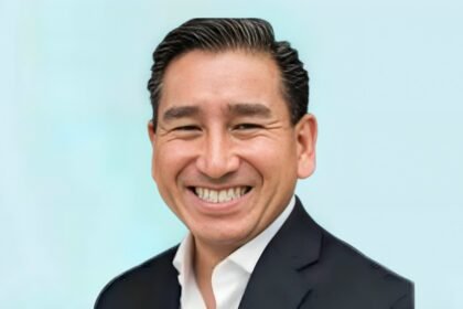 William Santana Li