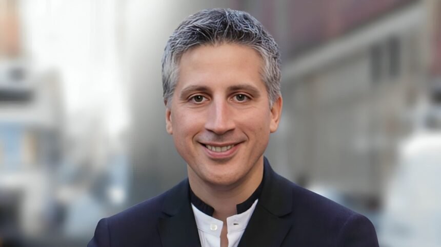 Oliver Kharraz